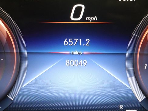 Used 2022 Mercedes-Benz GLE 350 4MATIC image 36