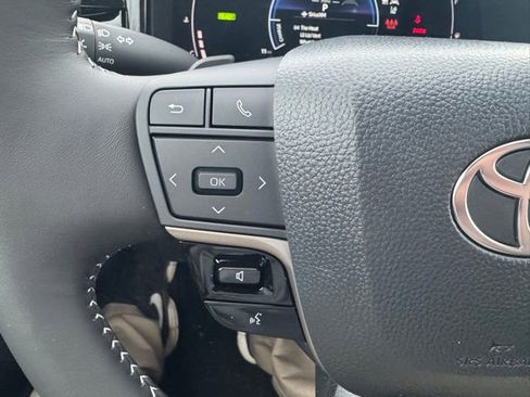 New 2026 Toyota Camry SE image 18