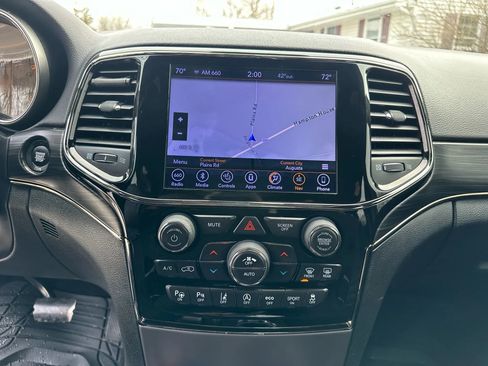 Used 2019 Jeep Grand Cherokee Limited X image 22