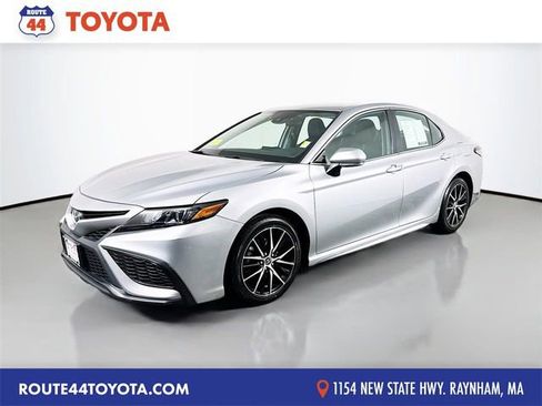 Certified 2023 Toyota Camry SE image 1