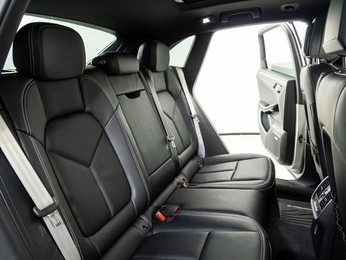 New 2026 Porsche Macan Turbo image 23