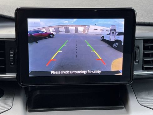 Used 2023 Ford Explorer XLT w/ Equipment Group 202A image 31