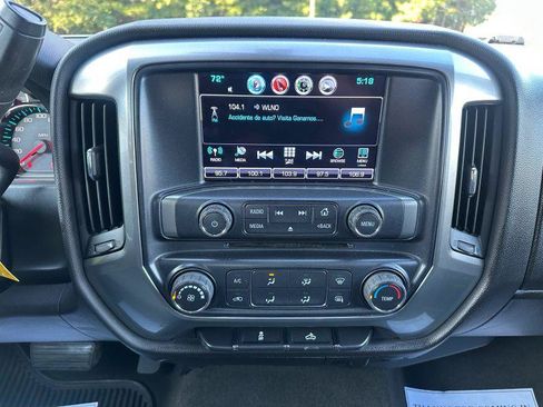 Used 2017 Chevrolet Silverado 1500 LT AWD/4WD image 12