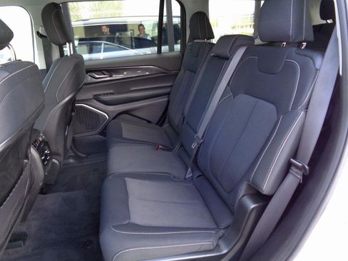 Used 2021 Jeep Grand Cherokee L Laredo w/ Luxury Tech Group I image 14