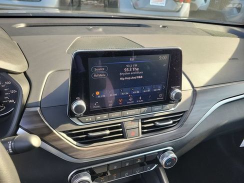 New 2026 Nissan Altima 2.5 SV FWD image 24