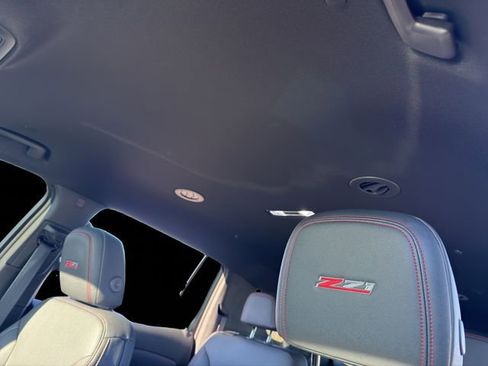 Used 2025 Chevrolet Traverse Z71 w/ Driver Confidence Package image 24