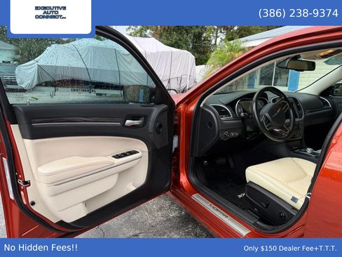 Used 2021 Chrysler 300 Touring w/ Driver Convenience Group RWD image 17
