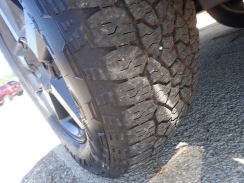 Used 2007 Chevrolet Avalanche LT w/ LT Preferred Equipment Group AWD/4WD image 17