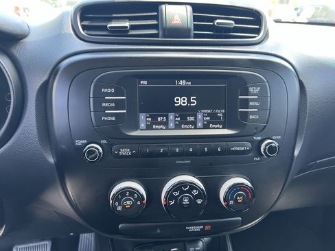 Used 2017 Kia Soul FWD image 23