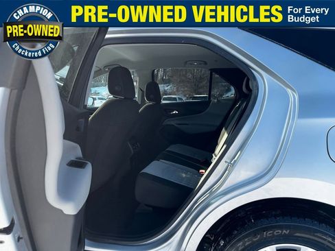 Used 2022 Chevrolet Equinox LT w/ Driver Convenience Package image 32