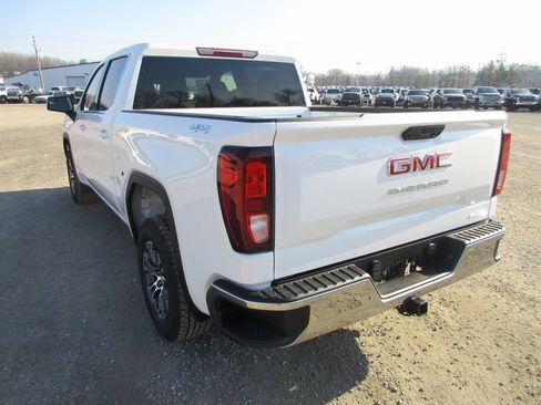 New 2026 GMC Sierra 1500 SLE AWD/4WD image 9