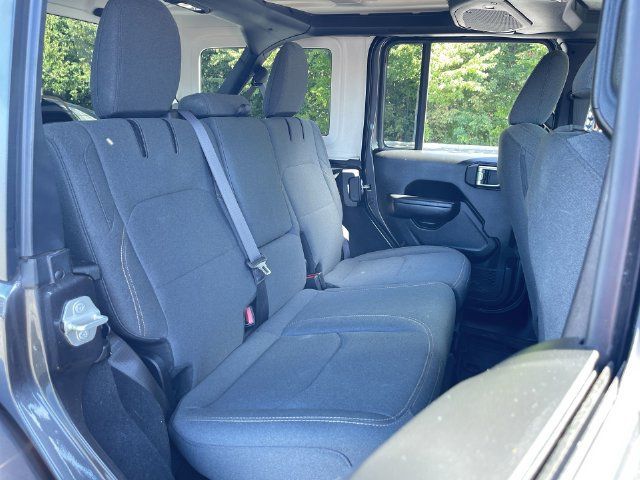 Used 2024 Jeep Wrangler Unlimited w/ Convenience Group AWD/4WD image 26