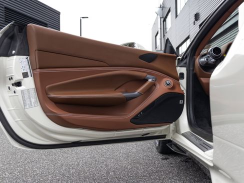 Certified 2022 Ferrari F8 Tributo image 11