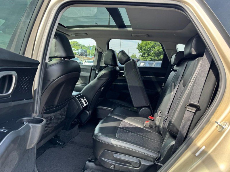 Used 2021 Kia Sorento S w/ Panoramic Sunroof Package FWD image 10