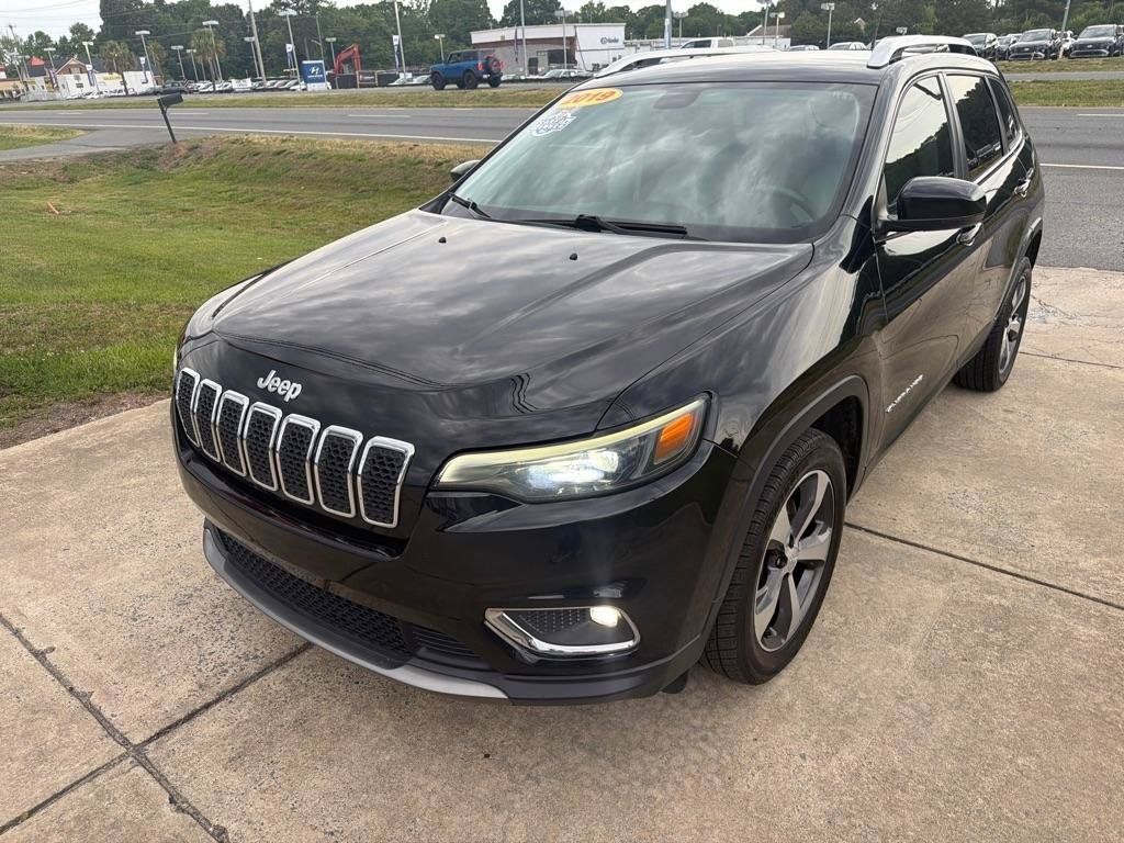 Used 2019 Jeep Cherokee Limited FWD image 4