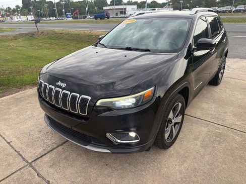 Used 2019 Jeep Cherokee Limited FWD image 4