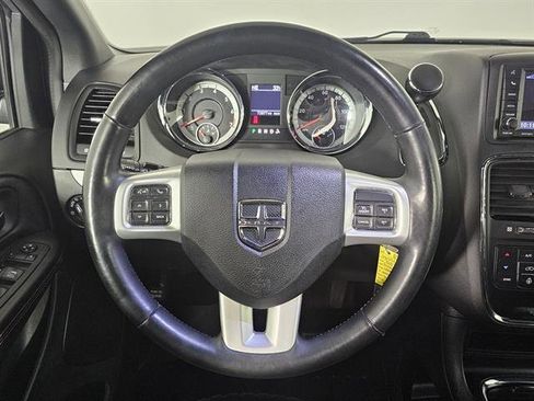 Used 2019 Dodge Grand Caravan GT image 31