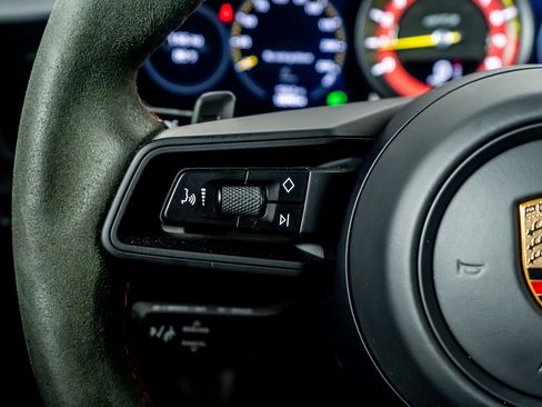 Used 2022 Porsche 911 GT3 image 41