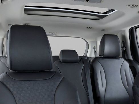 New 2026 Kia Carnival SX Prestige FWD image 27