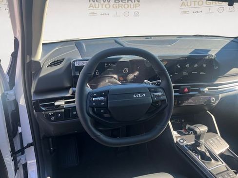 New 2026 Kia Sportage EX w/ EX Panorama Roof Package FWD image 10