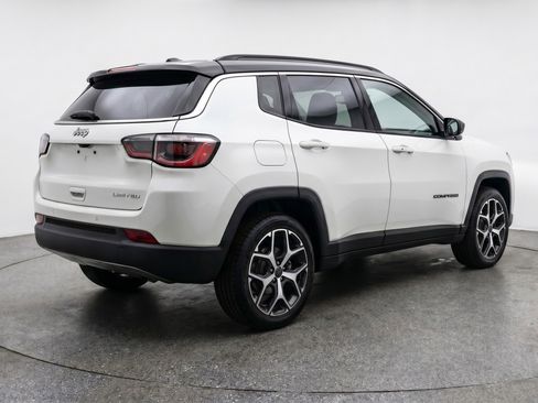 Used 2025 Jeep Compass Limited AWD/4WD image 9