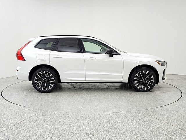 New 2026 Volvo XC60 T8 Ultra w/ Protection Package Premier AWD/4WD image 4