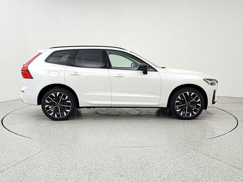 New 2026 Volvo XC60 T8 Ultra w/ Protection Package Premier image 4