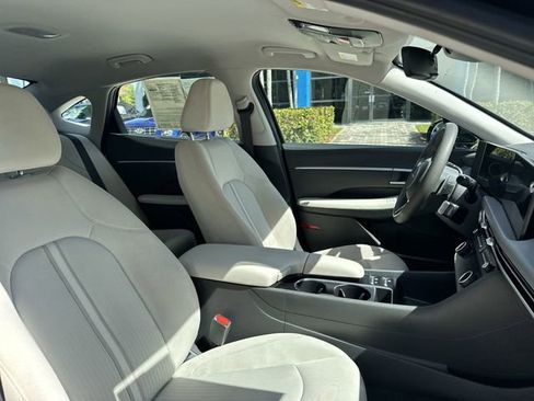 Used 2025 Hyundai Sonata SEL FWD image 30