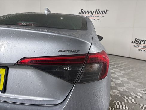 Used 2022 Honda Civic Sport image 31