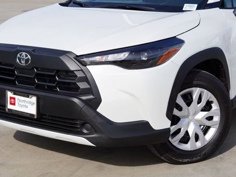 Used 2026 Toyota Corolla Cross L image 4