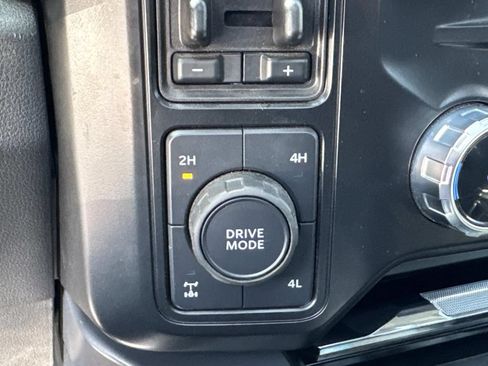 Used 2024 Ford F250 Lariat w/ FX4 Off-Road Package AWD/4WD image 26