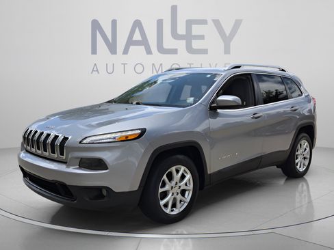 Used 2016 Jeep Cherokee Latitude FWD image 1