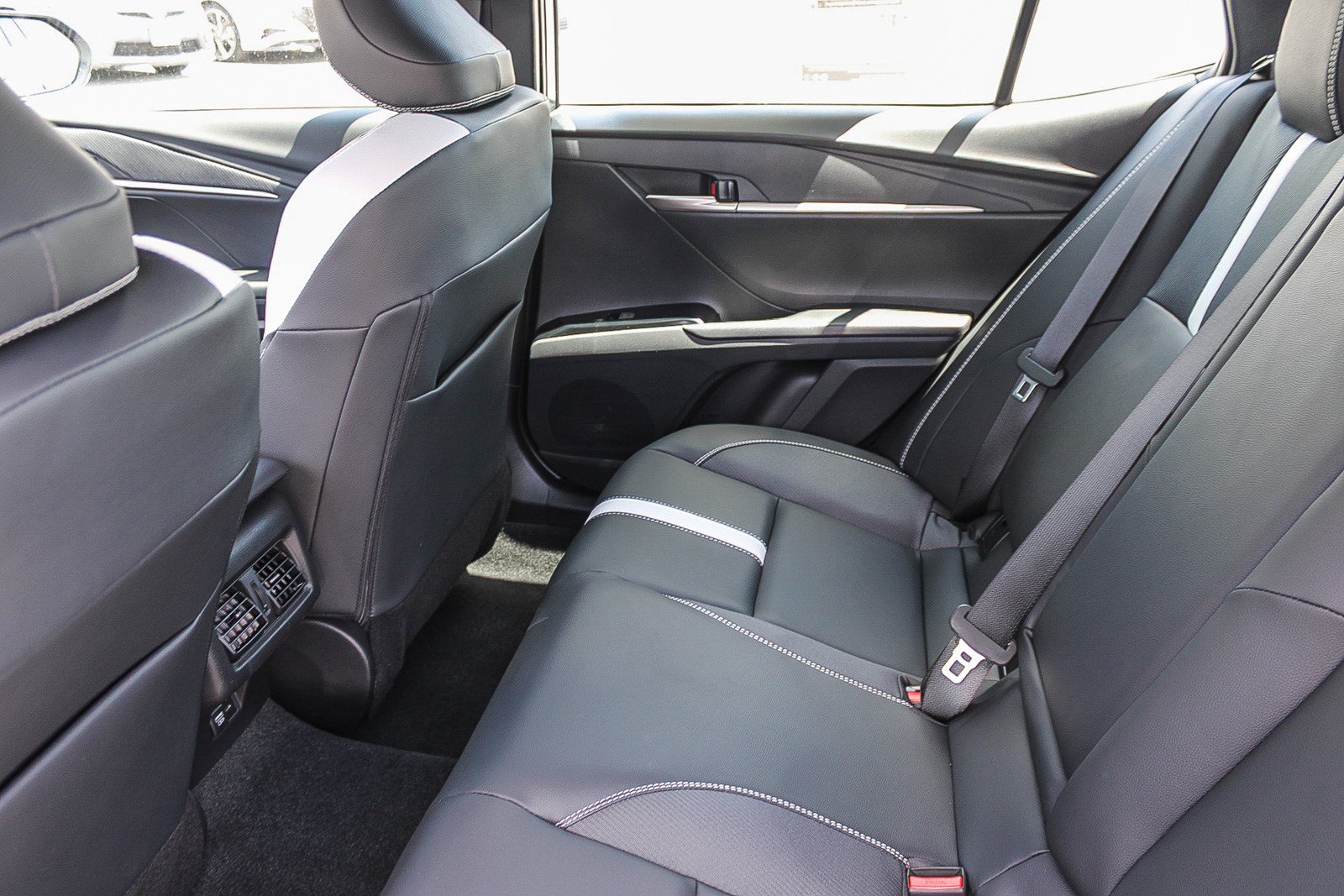 New 2026 Toyota Camry SE FWD image 21