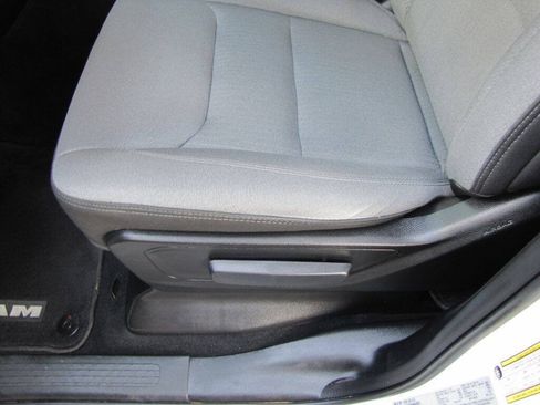 Used 2023 RAM 1500 Big Horn AWD/4WD image 12