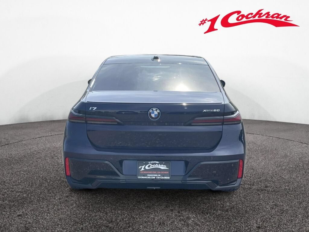 Used 2023 BMW i7 xDrive60 AWD/4WD image 6
