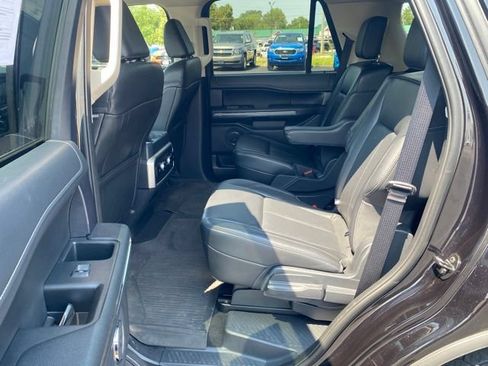 Used 2024 Ford Expedition XLT AWD/4WD image 13