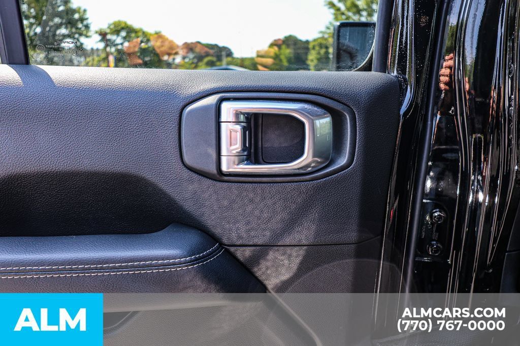 Used 2023 Jeep Wrangler Unlimited Sahara w/ Cold Weather Group AWD/4WD image 47