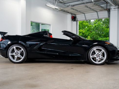 Used 2023 Chevrolet Corvette Stingray Premium Conv w/ Z51 Performance Package RWD image 11