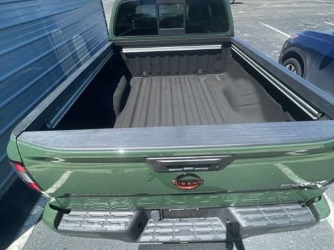 Used 2022 Nissan Frontier SV AWD/4WD image 5