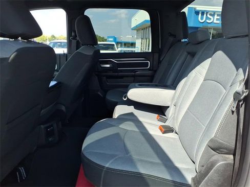 Used 2024 RAM 3500 Big Horn image 12