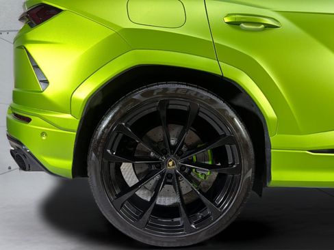 Used 2020 Lamborghini Urus AWD/4WD image 35