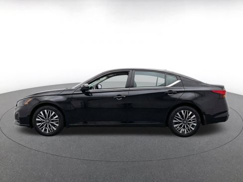 Used 2026 Nissan Altima 2.5 SV FWD image 4