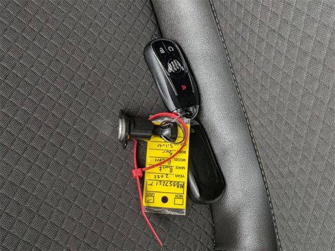 Used 2022 Buick Encore Preferred w/ Safety Package image 34