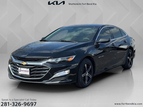 Used 2022 Chevrolet Malibu LS image 1