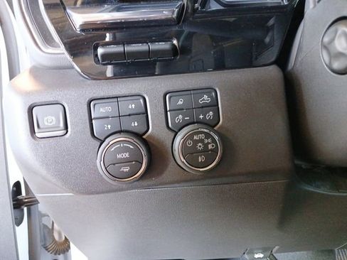 Used 2024 Chevrolet Silverado 1500 High Country w/ Technology Package image 6