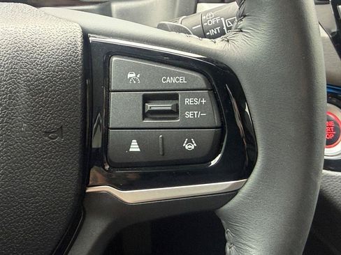 Used 2025 Honda Odyssey Touring image 17