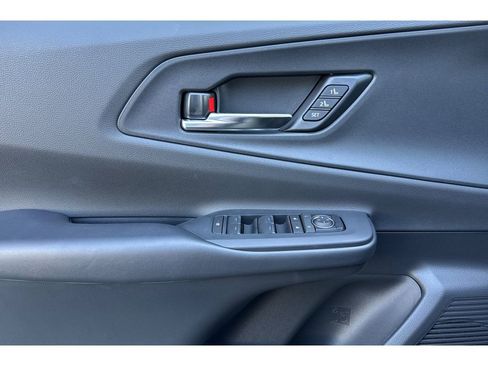 Used 2026 Toyota Prius Plug-In Hybrid FWD image 10