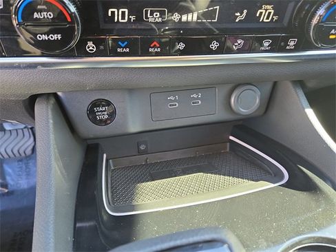 Certified 2025 Nissan Rogue SL w/ SL Premium Package image 27