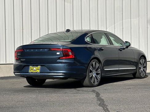 Used 2024 Volvo S90 T8 Ultimate image 4