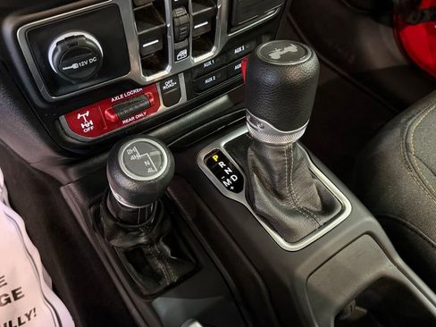 Certified 2025 Jeep Wrangler Unlimited Sport AWD/4WD image 28